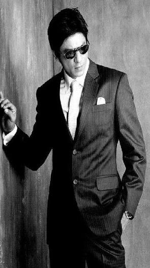 409385_200854666688510_2012919658_n - Shahrukh Khan 2