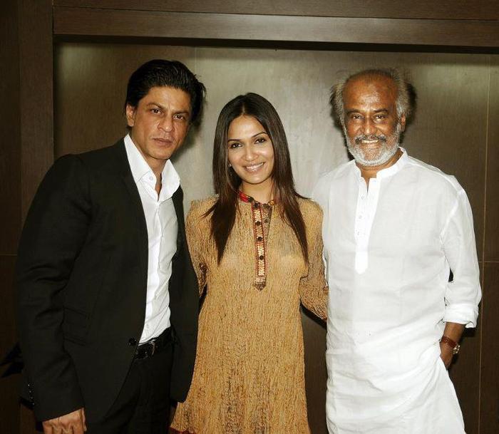 419969_194960297277947_1728291349_n - Shahrukh Khan 2