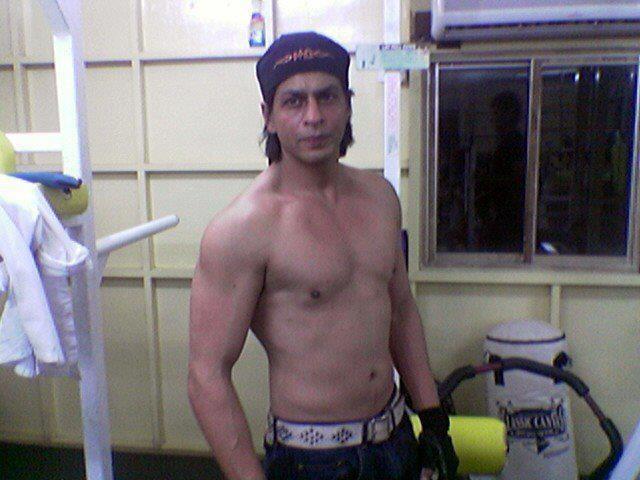 423823_213430095430967_488231716_n - Shahrukh Khan 2