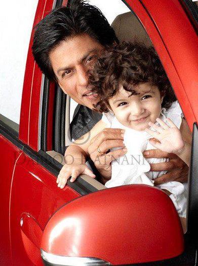 431443_206435816130395_191396925_n - Shahrukh Khan 2