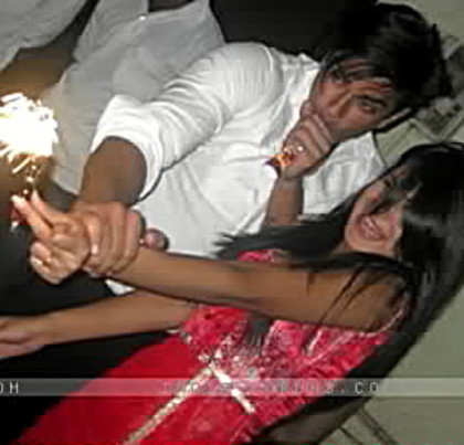 170491-karan-singh-grover-jennifer-winget-on-dill-mill-gayye-set-at-la-003 170491-karan-singh-grover-jennifer-winget-on-dill-mill-gayye-set-at-la-003
