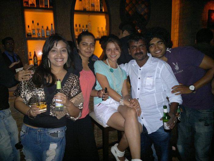 422223_152244658230343_1373686335_n - Rubina Dilaik