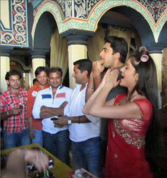 430481_144608442327298_1837357486_n - Rubina Dilaik