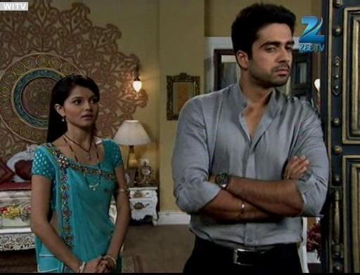 528905_261850383901598_1263011806_n - Rubina Dilaik