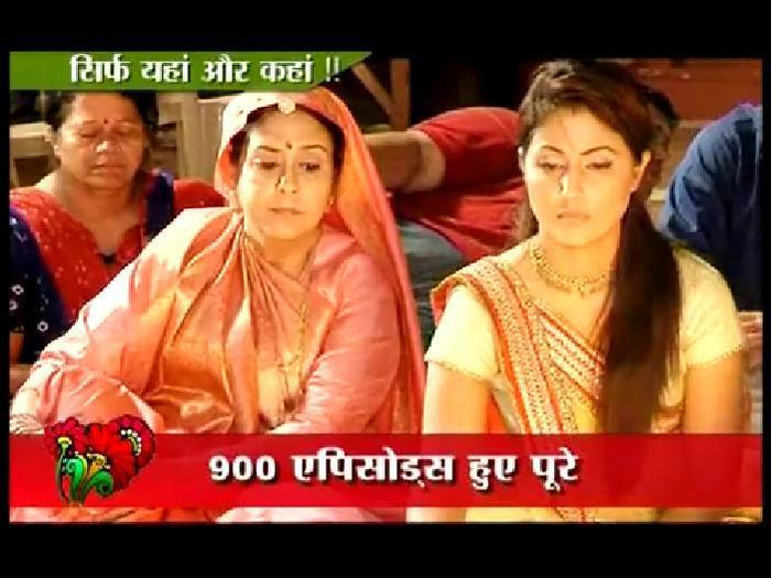 318157_423128221040945_1479795806_n - Hina Khan