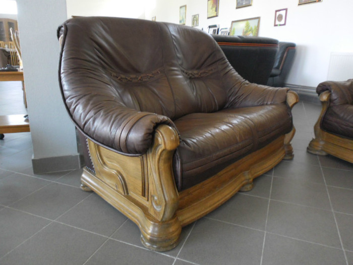 desktop 003 - canapele de piele