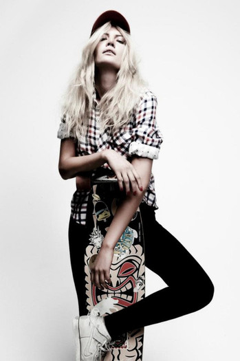 314359_214803988582641_2040761524_n