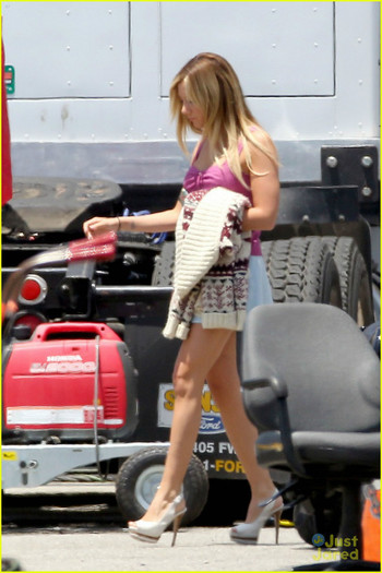 ashley-tisdale-soa-set-04 - Ashley Tisdale Sons of Anarchy Set