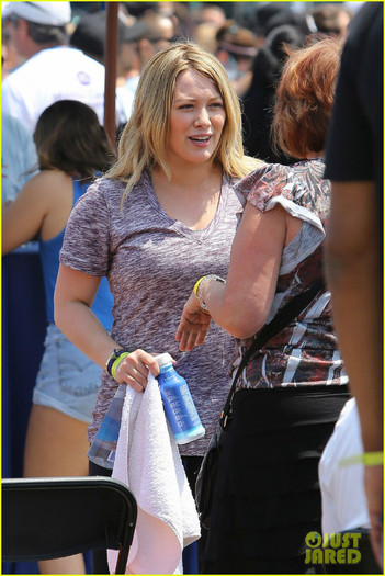 duff-physical-philanthropy-09 - Hilary Duff Pedal on the Pier with Haylie