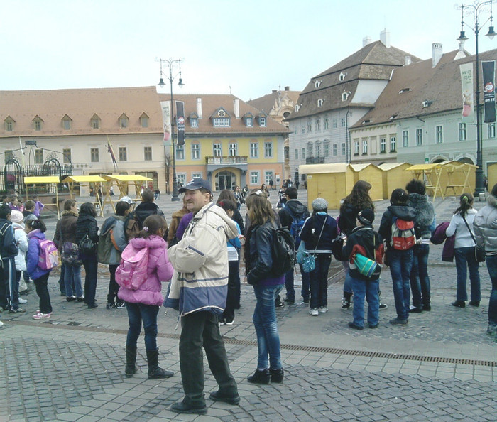 Piata Mare Sibiu - 2012 Scoala altfel 2-6 apr Excursie Sibiu