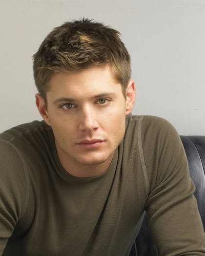 Jensen (22) - Dean