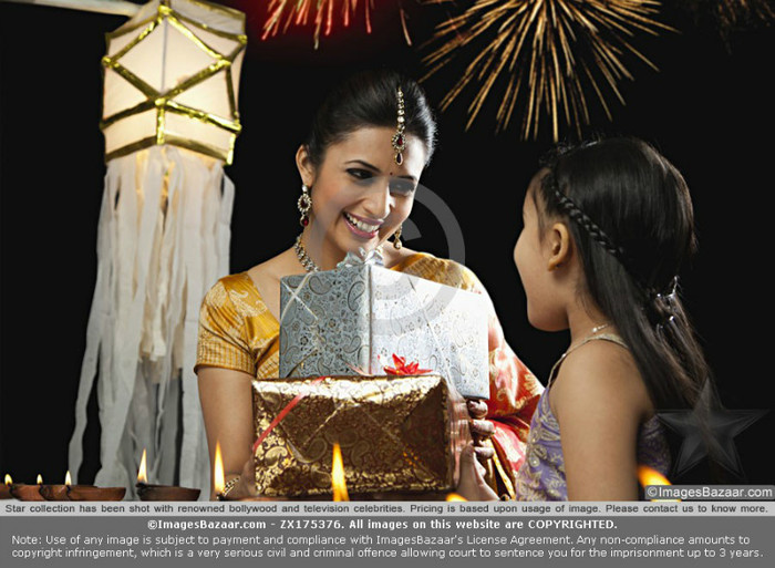 ZX175376 - Divyanka Tripathi