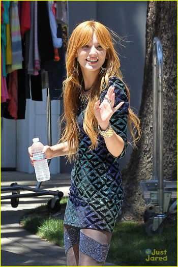 thorne-movies-04 - Bella Thorne and Zendaya Shake It Up Set Pics