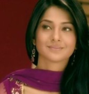  - jennifer winget10