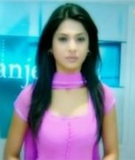 77130006_HSSJHVZ - jennifer winget10