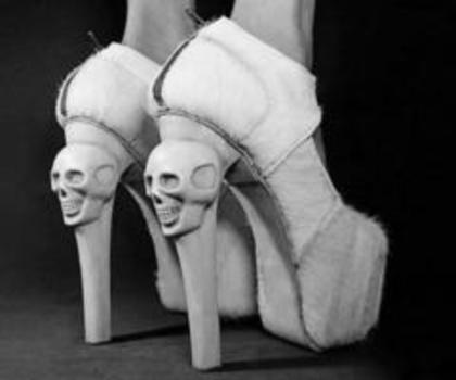 303692_192654370801035_128654643867675_469263_7954326_n_thumb