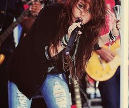 397526_337332489628654_215742775120960_1214354_762018580_n_thumb - x-x Photos artistics x-x