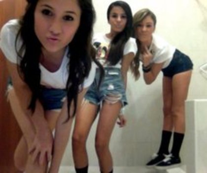 tumblr_logaf8OT2i1qj135fo1_500_thumb