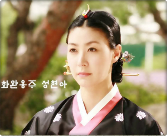 Printesa Hwa - Wan - s8 __ Doamne din Joseon __ 8s