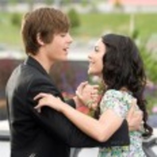 High_School_Musical_3_Senior_Year_1233993378_1_2008 - high musical 3