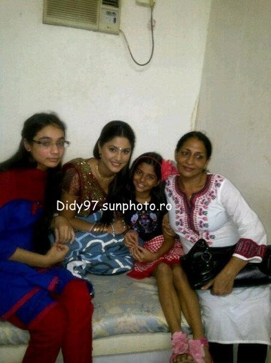 409594_173061306161249_1510312603_n - Hina Khan