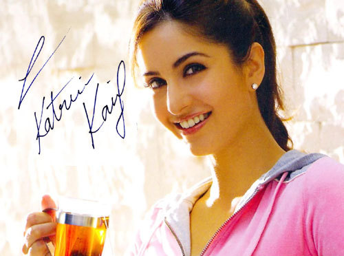  - autograf katrina kaif