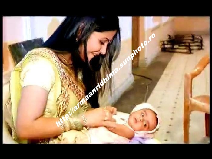 526092_431523746873966_245333385493004_1652103_460330854_n - xxAkshara and her babyxx