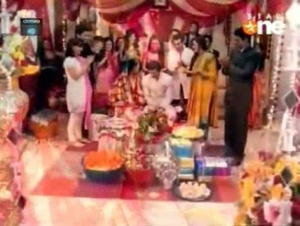 00_05_06 - Dill Mill Gayye - Jogi Mahi Song Sequence