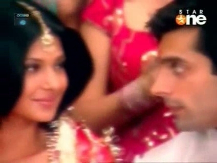 00_05_19 - Dill Mill Gayye - Jogi Mahi Song Sequence