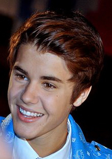220px-Justin_Bieber_NRJ_Music_Awards_2012 - justin bieber