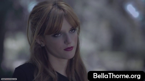 Bella Thorne - Cine vrea sa facem un Film impreuna