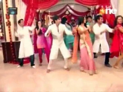 00_01_09 - jennifer winget10