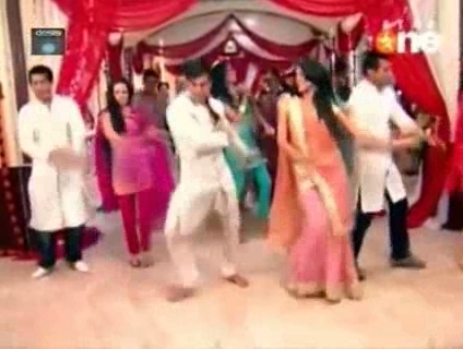 00_01_12 - jennifer winget10