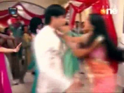 00_01_20 - jennifer winget10