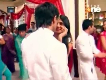 00_01_23 - jennifer winget10