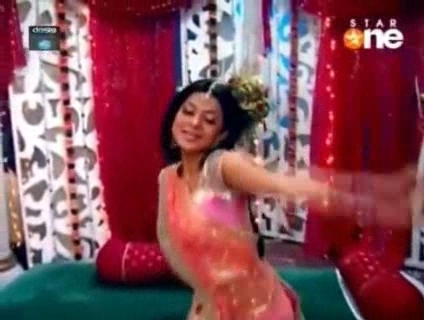 00_03_26 - jennifer winget10