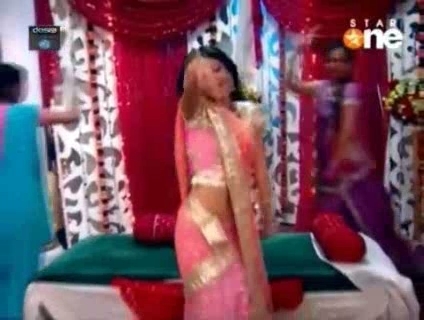 00_03_27 - jennifer winget10