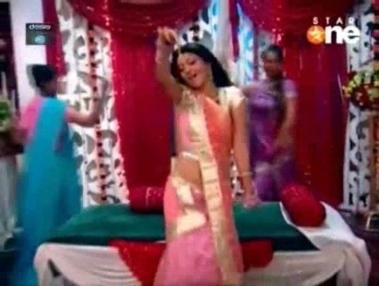 00_03_28 - jennifer winget10
