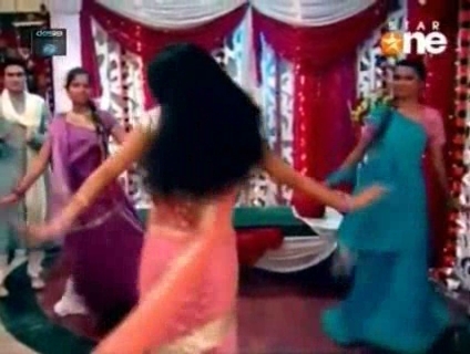 00_03_33 - jennifer winget10