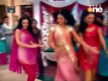 00_03_59 - jennifer winget10