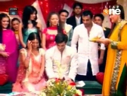 00_04_35 - jennifer winget10