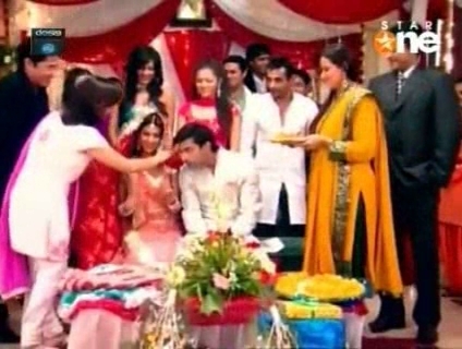 00_04_41 - jennifer winget10