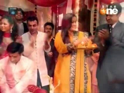 00_05_01 - jennifer winget10