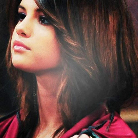528391_471892129505966_1694377733_n - Selena Gomez 5