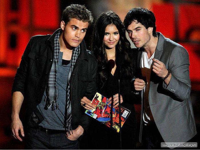 293803_466091616734817_159138642_n