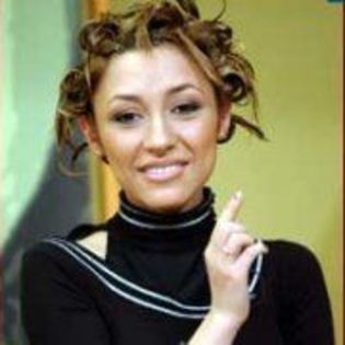 thumb_Andra-s-a-apucat-de-afaceri-2