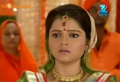 esti nebuna?nu are rost sa-ti dai viata pt un baiat