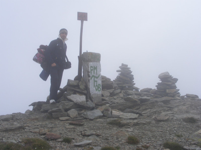 VARFUL PARANGUL MARE ALTITUDINE 2519 M - MUNTII FAGARAS -BUCEGI- VALCAN - PARANG SI RETEZAT