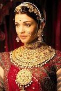 imagesCA17HJ45 - aishwarya rai