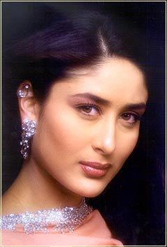 206102_258929190875696_735102332_n - 0 Kareena Kapoor